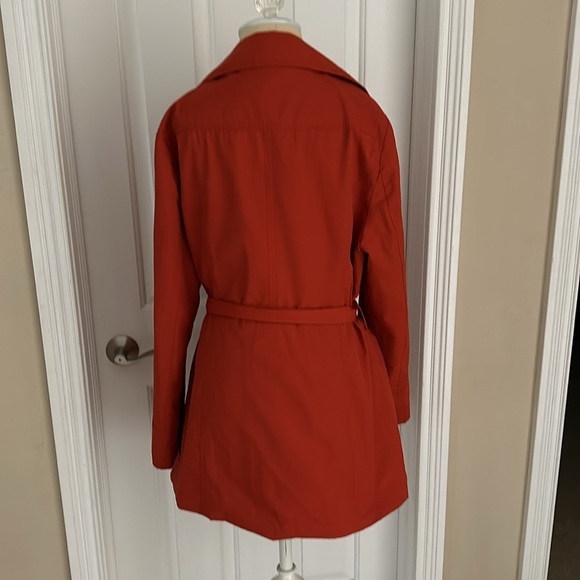 Women’s lined burnt orange trench coat - Picture 4 of 5